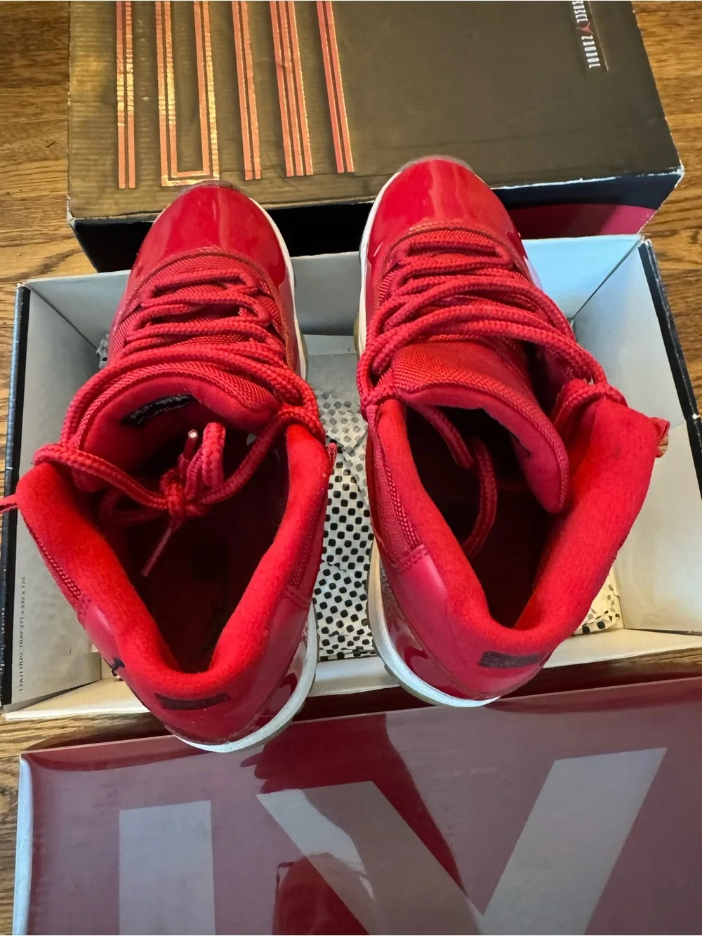 Jordan 11 Retro High Win Like '96 size 9